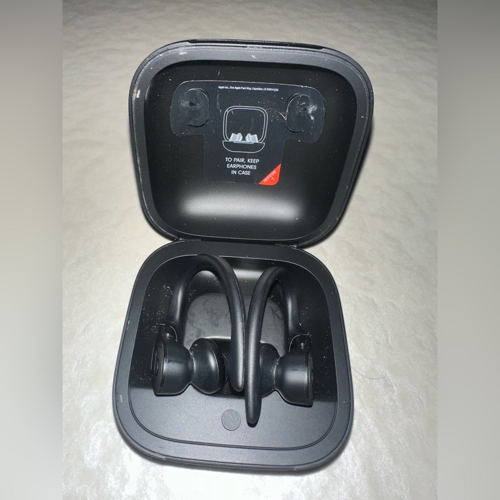 Beats by Dr. Dre Powerbeats Pro In-Ear Wireless Headphones Black Amazing Shape